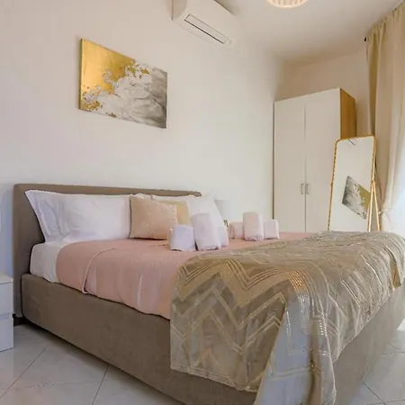 Stella Luxury House-3
